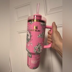 Stanley 40oz Wicked Pink Tumbler NWT